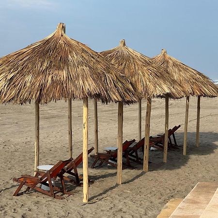 Hotel Tres Vidas Acapulco Barra Vieja Bagian luar foto