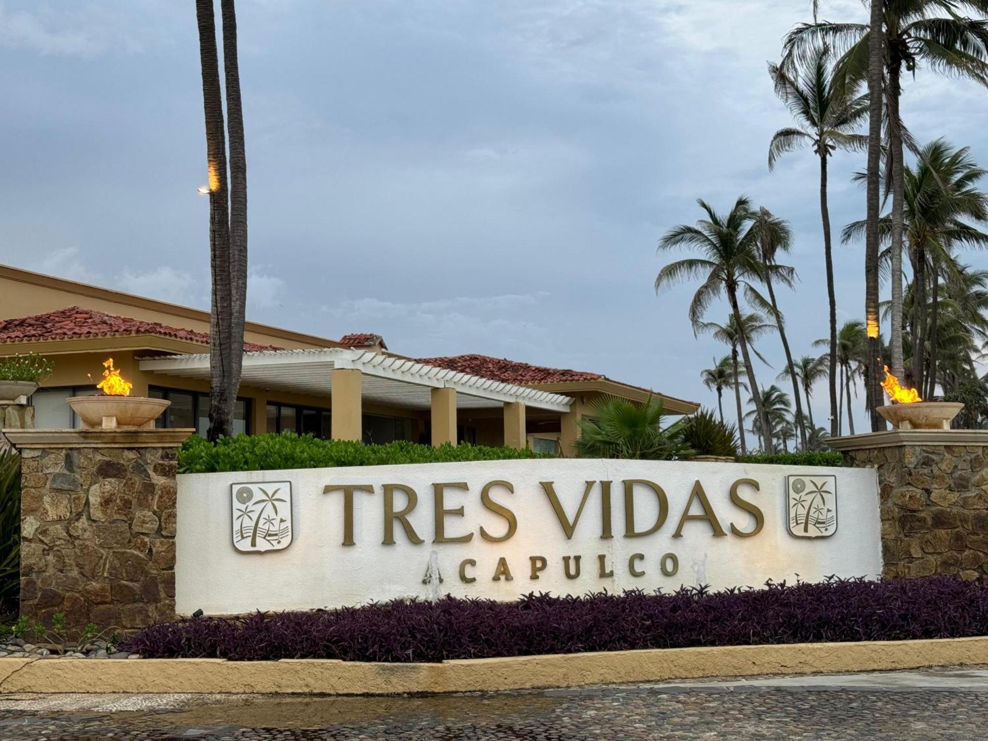 Hotel Tres Vidas Acapulco Barra Vieja Bagian luar foto