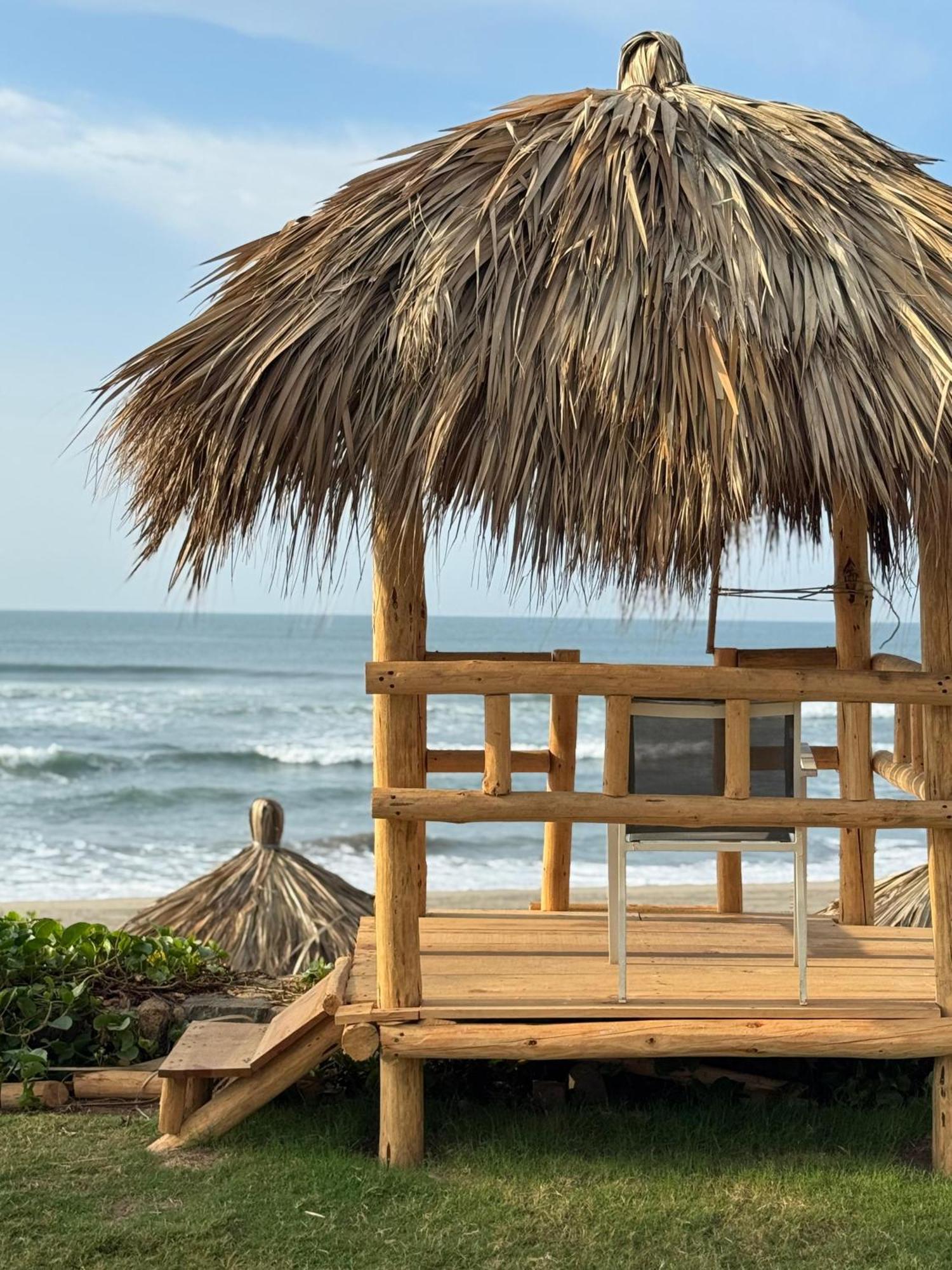 Hotel Tres Vidas Acapulco Barra Vieja Bagian luar foto